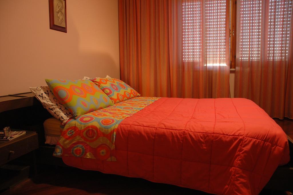 Liana Guest House Alguer Habitación foto