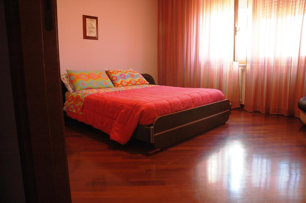 Liana Guest House Alguer Habitación foto
